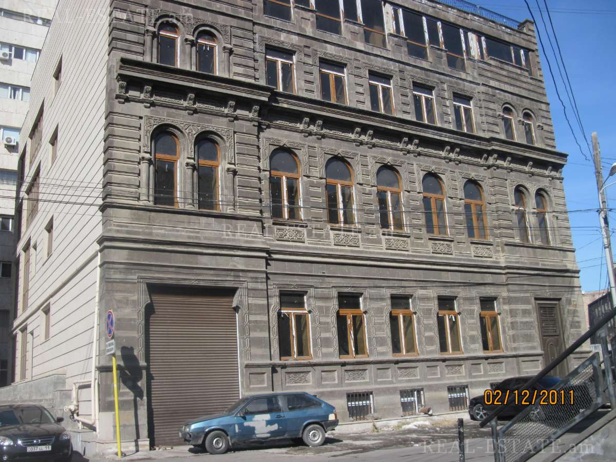 Купить коммерческoе помещение Анрапетутян ул, Центр Ереван, 27847