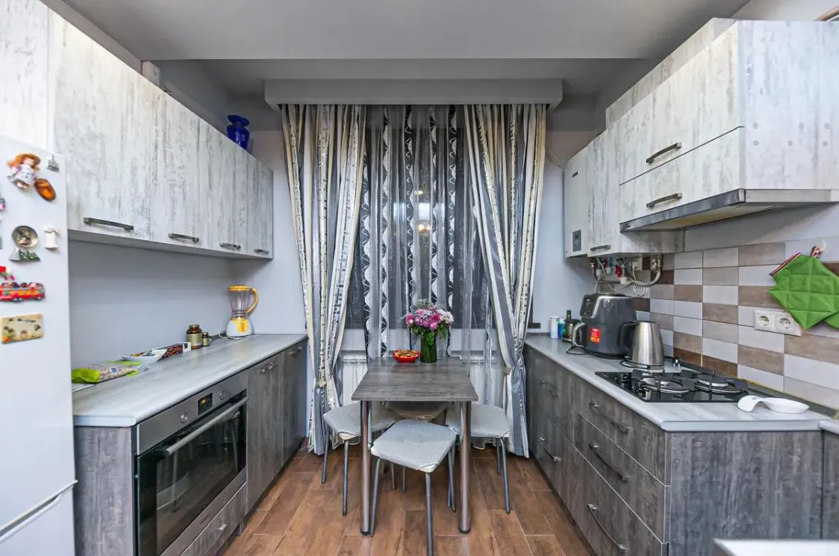 2 bedroom apartment for sale خیابان هامباردزومیان, عربگیر ایروان, 159911