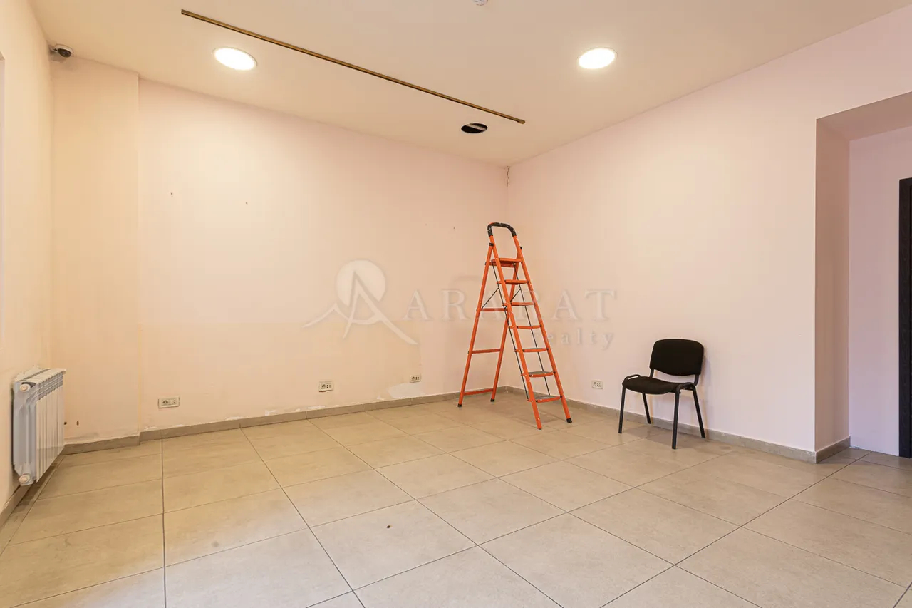 Commercial property for sale Mashtots Ave, Center Yerevan, 157989