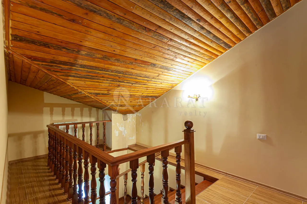 House for sale Pirumyans St, Davtachène Yerevan, 157262