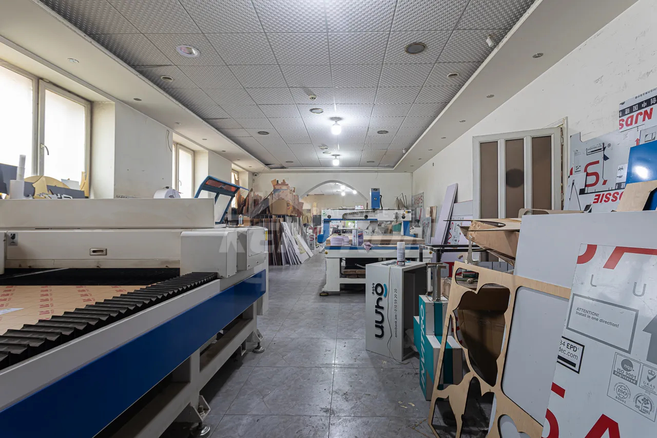 Commercial property for sale Arshakunyats Ave, Center Yerevan, 158540