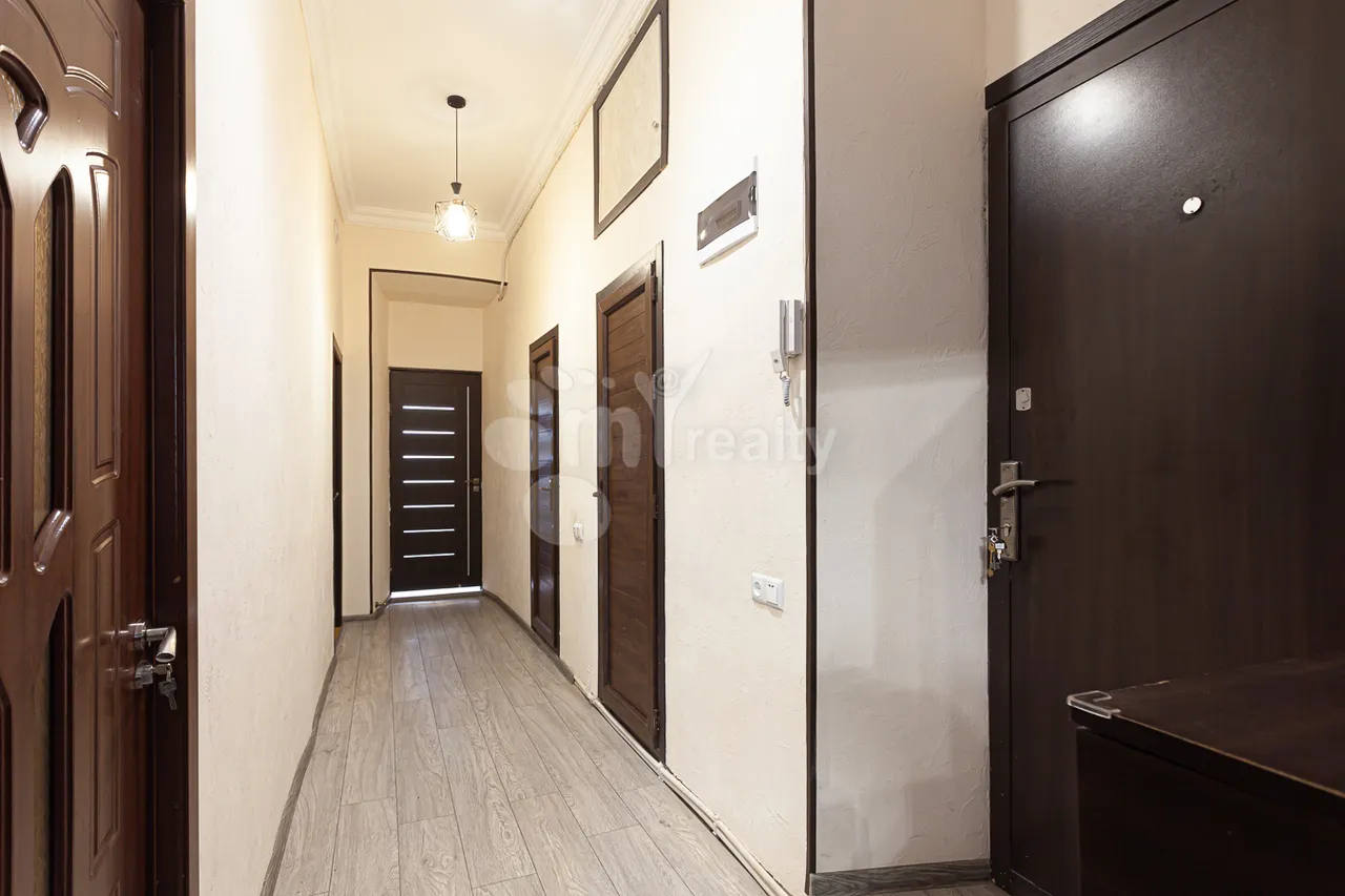 3 bedroom apartment for rent Mashtots Ave, Center Yerevan, 161482