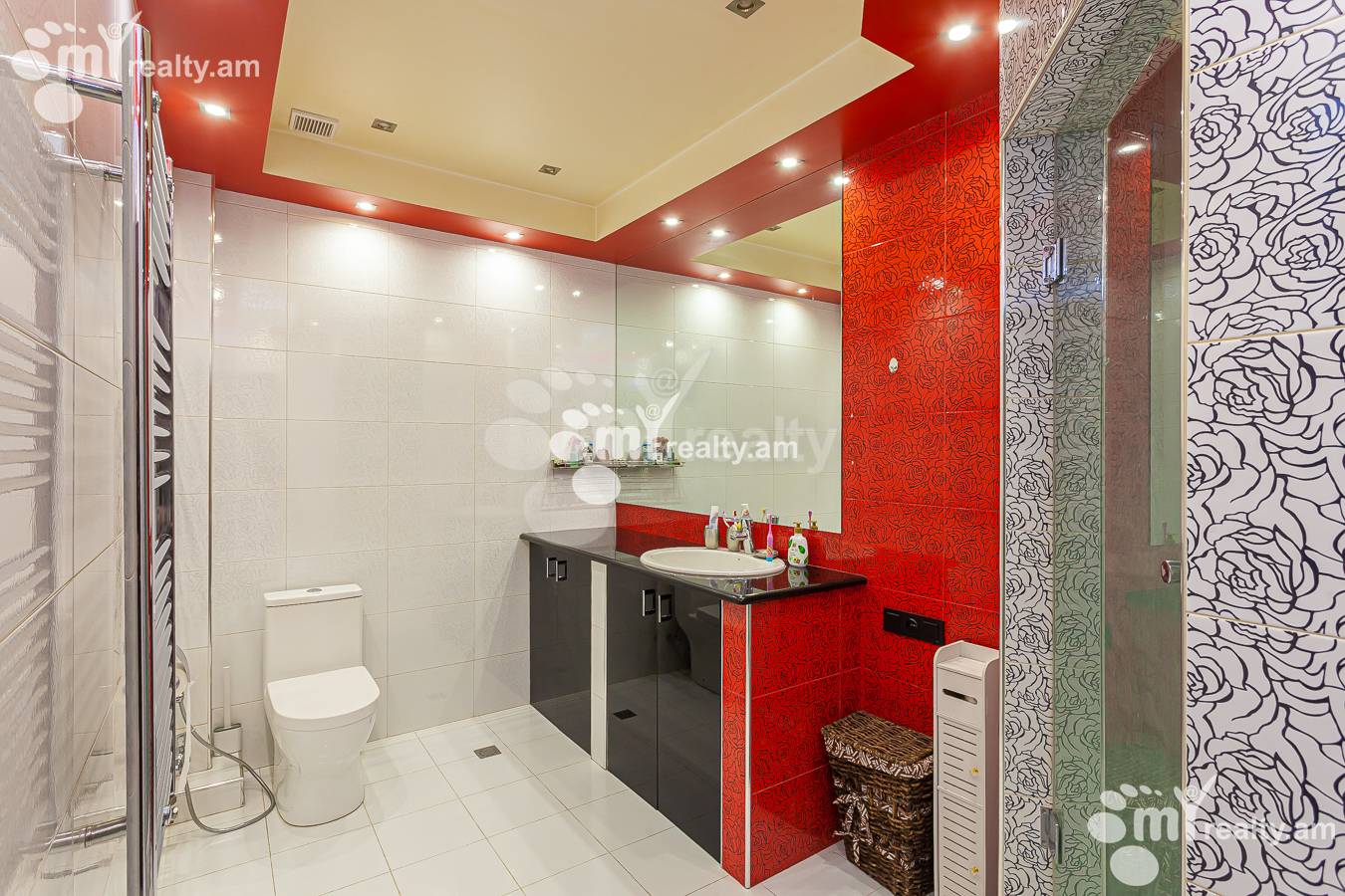 3 bedroom apartment for sale Pushkin St, Center Yerevan, 142993