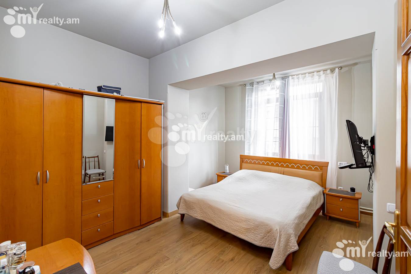 4 սենյականոց բնակարան  Բուզանդի փող, Կենտրոն Երևան, 149088