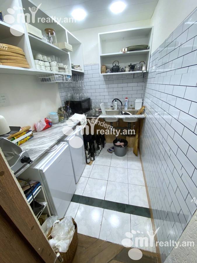 Купить коммерческoе помещение Сарян ул, Центр Ереван, 154287