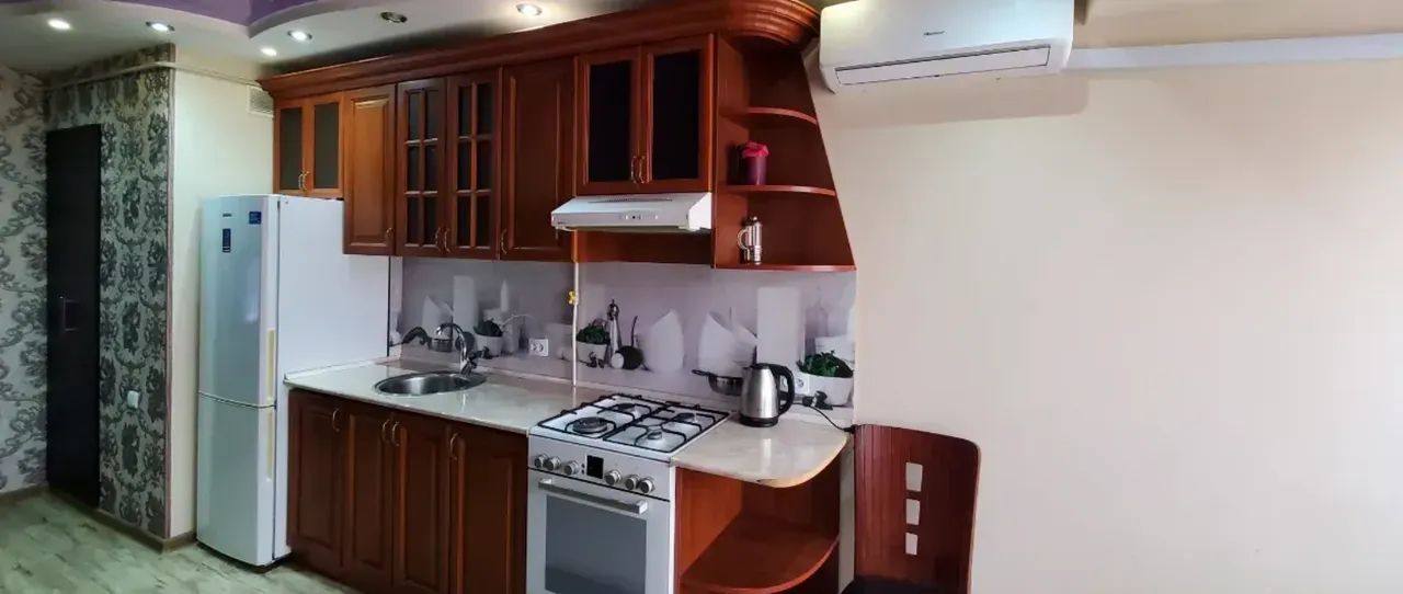 2 bedroom apartment for rent Hanrapetutyan St, Center Yerevan, 160350