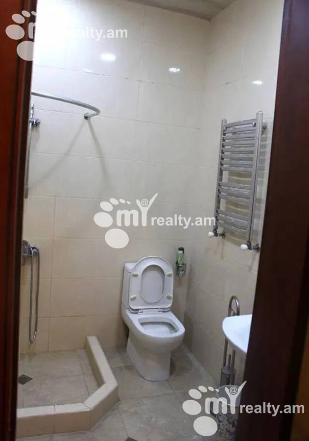 2 bedroom apartment for sale خیابان دزوراپ, مرکز شهر ایروان, 147240