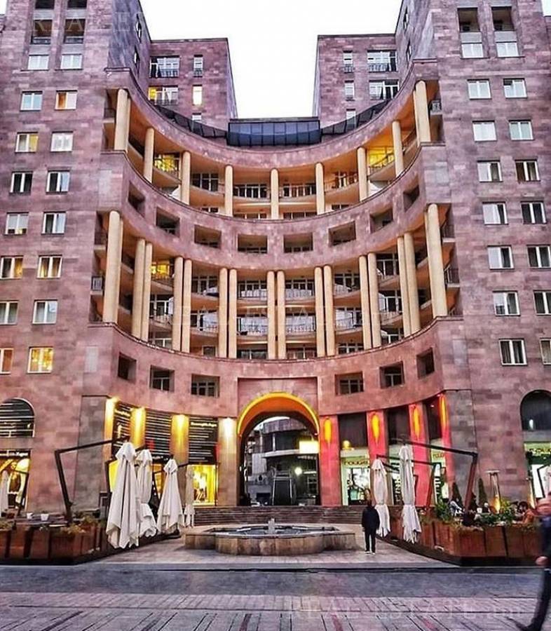 Commercial for sale (خیابان نورترن (شمالی, مرکز شهر ایروان, 108249