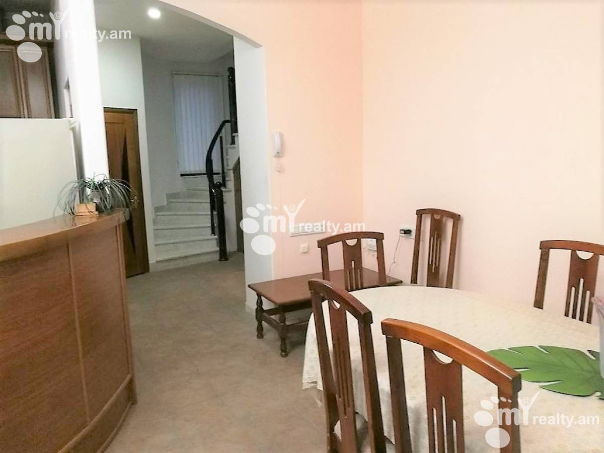 4 bedroom apartment for rent Ghazar Parpetsi St, Center Yerevan, 124054