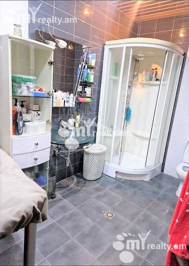 4 bedroom apartment for sale خیابان پوشکین, مرکز شهر ایروان, 140351