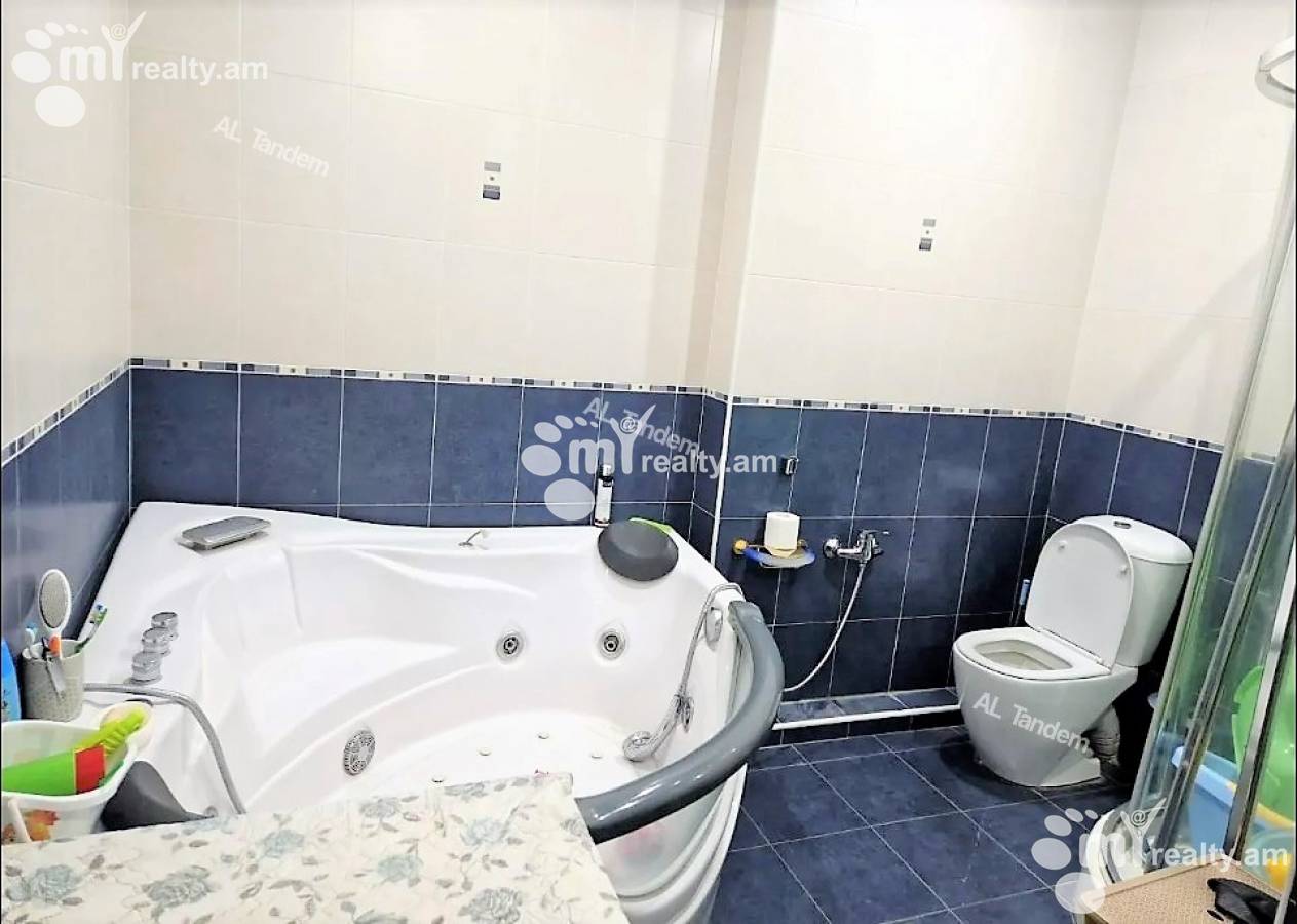 4 bedroom apartment for sale خیابان پوشکین, مرکز شهر ایروان, 140351