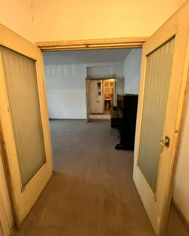 3 bedroom apartment for sale خیابان سایات نووآ, مرکز شهر ایروان, 160195