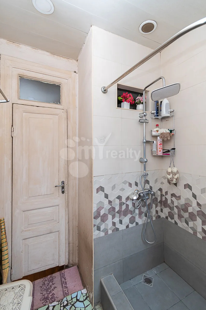 2 bedroom apartment for sale خیابان موسکوویان, مرکز شهر ایروان, 160190