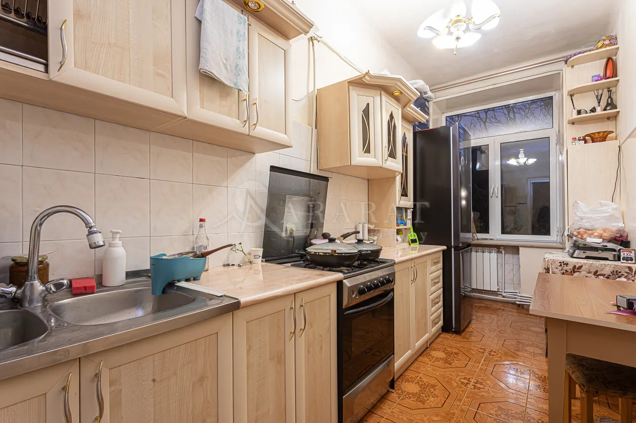 3 bedroom apartment for sale Tigran Mets Ave, Center Yerevan, 157731