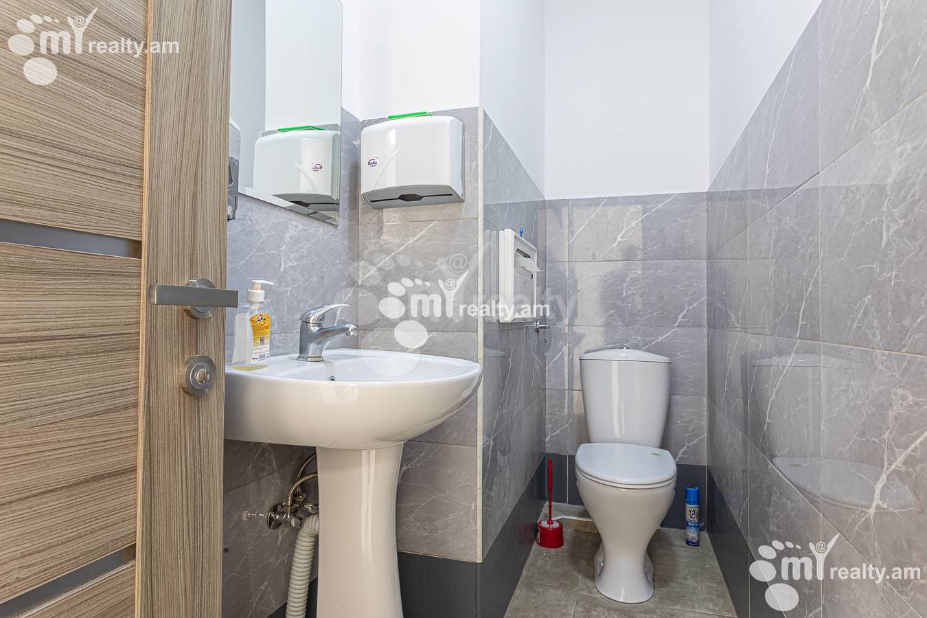 Commercial for rent خیابان نعلبندیان, مرکز شهر ایروان, 156759