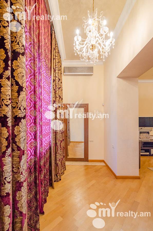 4 bedroom apartment for sale rue d'Abovyan, Center Yerevan, 137115