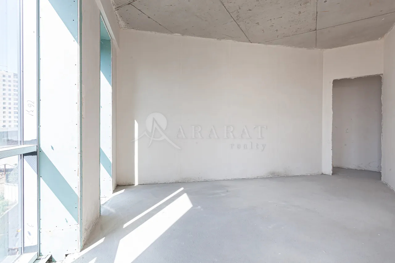 4 bedroom apartment for sale خیابان گِریبودوف, عربگیر ایروان, 157668