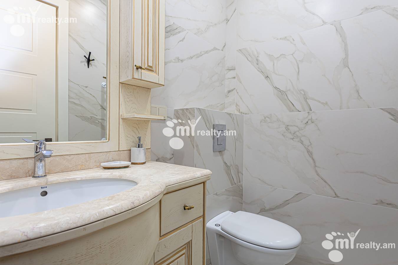 4 bedroom apartment for sale خیابان مالخاسیانتس, عربگیر ایروان, 152404