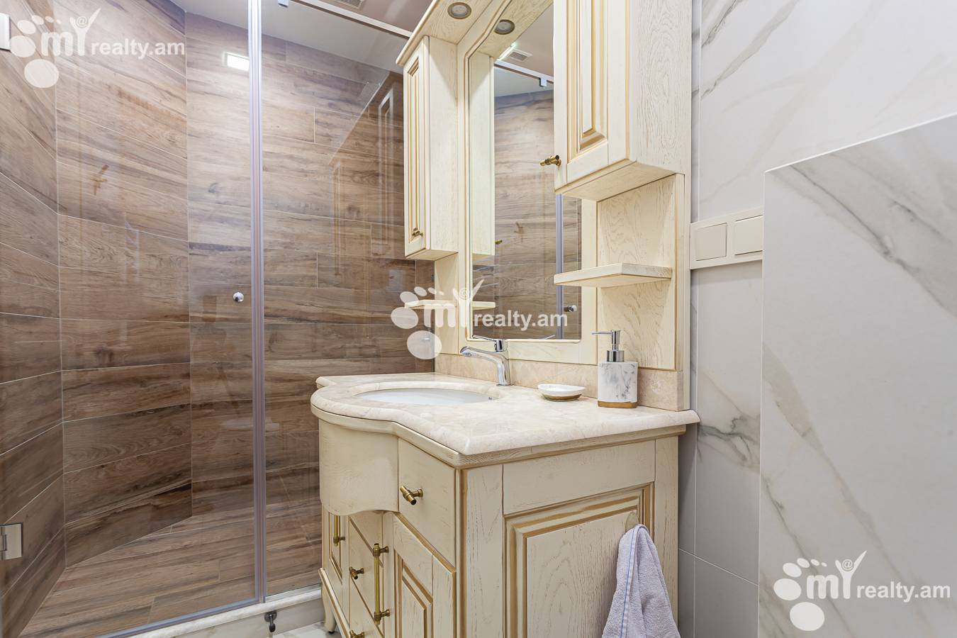 4 bedroom apartment for sale خیابان مالخاسیانتس, عربگیر ایروان, 152404