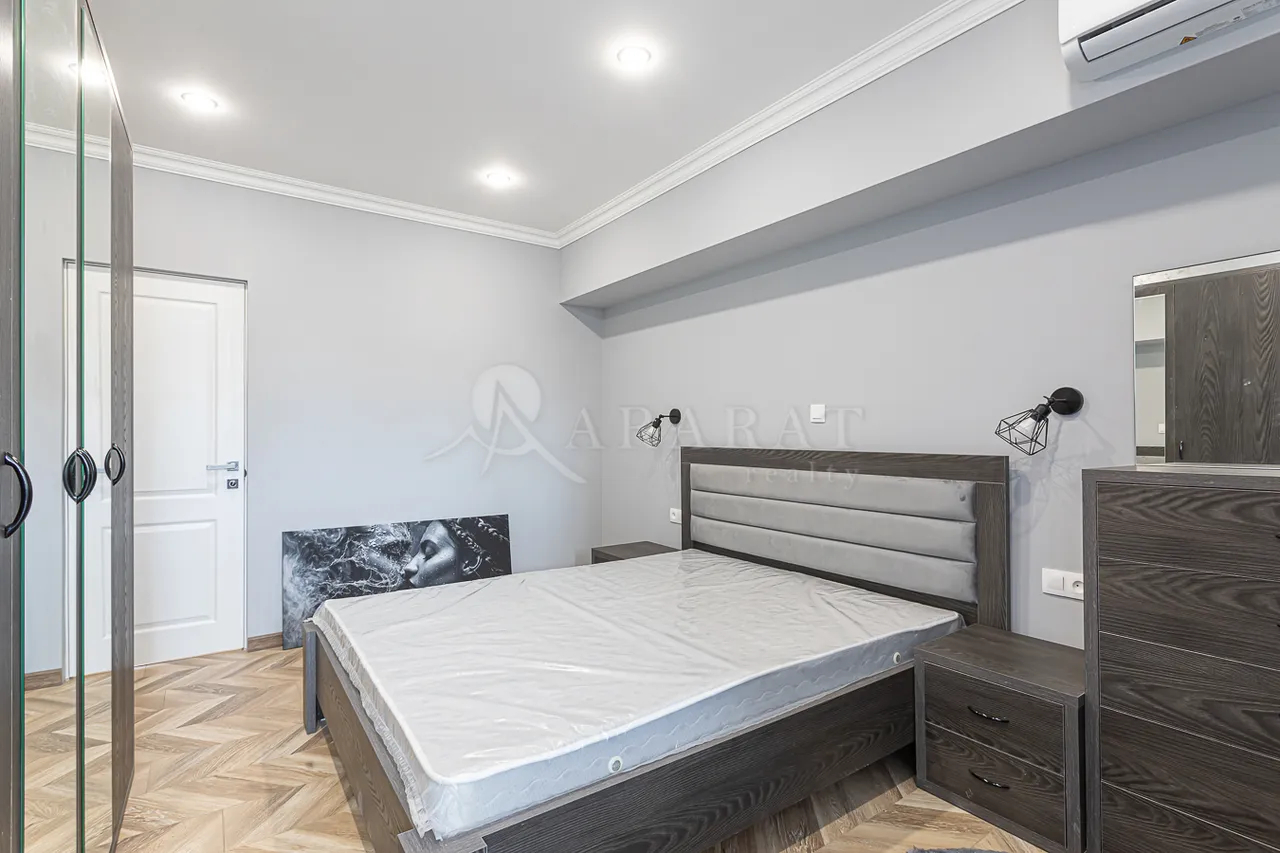 3 bedroom apartment for rent Saryan St, Center Yerevan, 158911