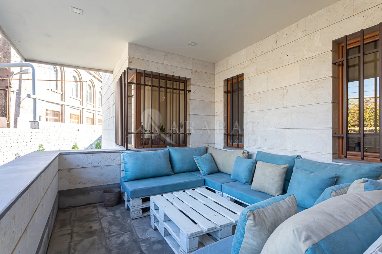 House for sale Lusinyants street, مرکز شهر ایروان, 157387