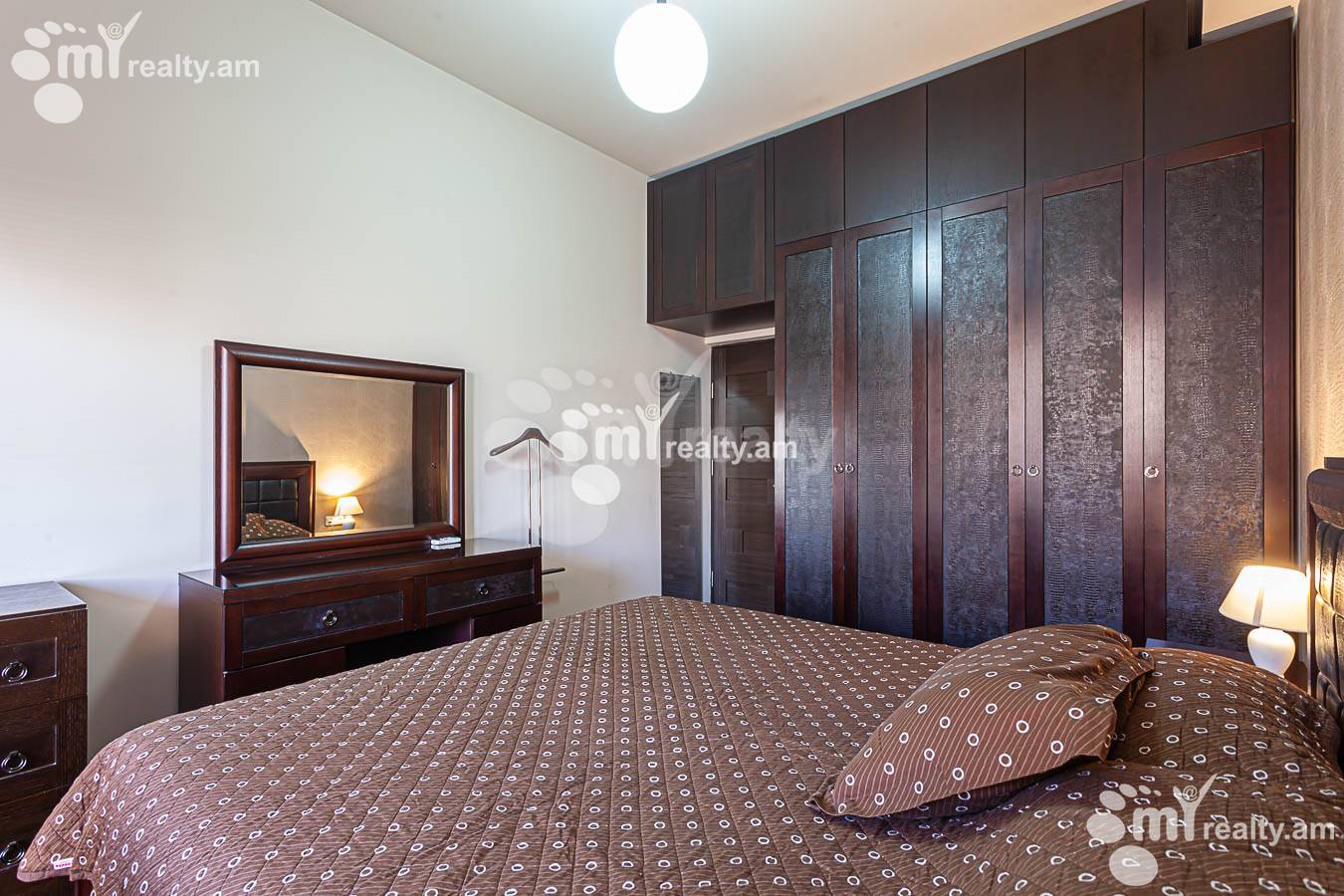 Снять 2 комнатную квартиру Бузанд ул, Центр Ереван, 154786