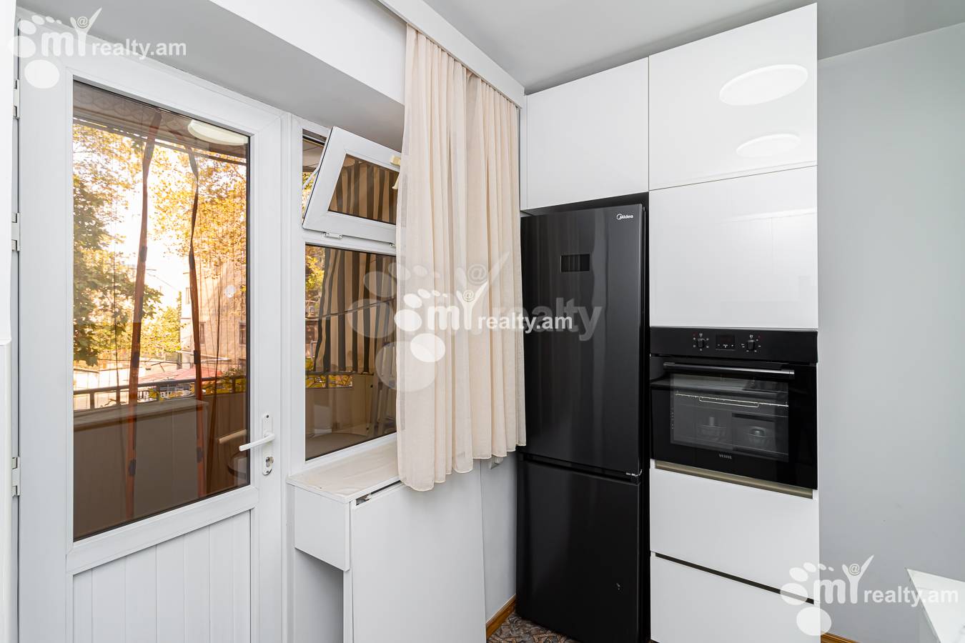 3 bedroom apartment for sale خیابان ا. کاخاتریان, عربگیر ایروان, 153718