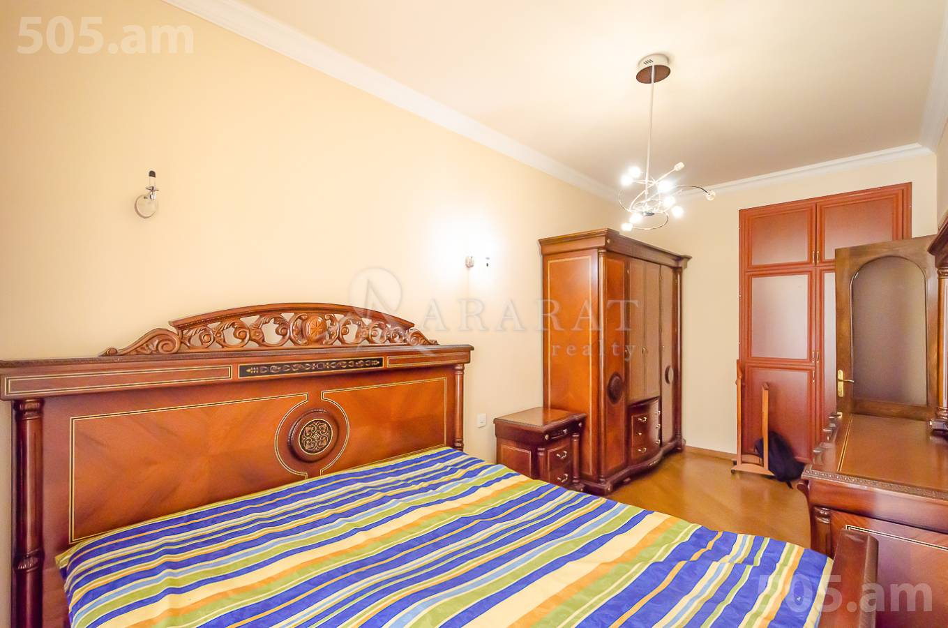 3 bedroom apartment for sale Saryan St, Center Yerevan, 152693