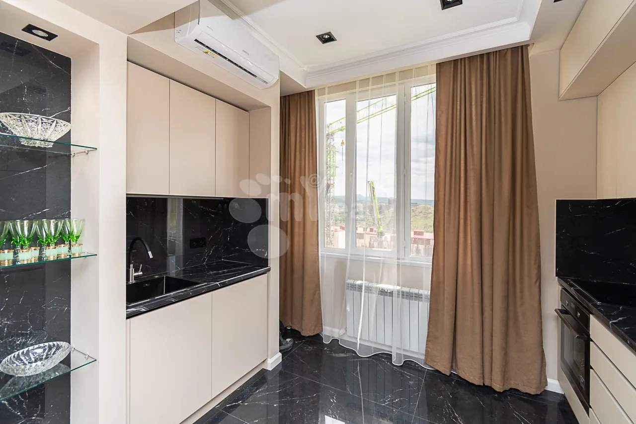 3 bedroom apartment for rent خیابان برادران اوربِلی, عربگیر ایروان, 160634