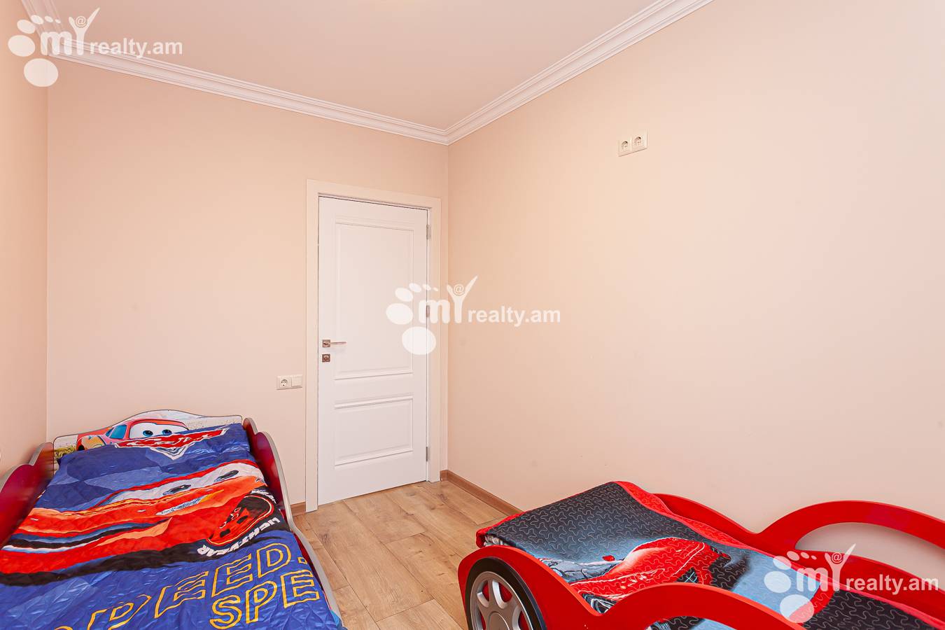 Купить 3 комнатную квартиру Xаxаx Дон ул, Эребуни Ереван, 143806