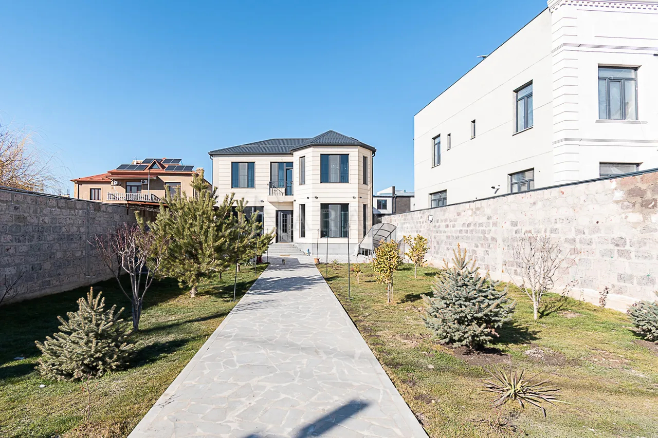 Առանձնատուն  Աբովյան թաղ, Ավան Երևան, 159480