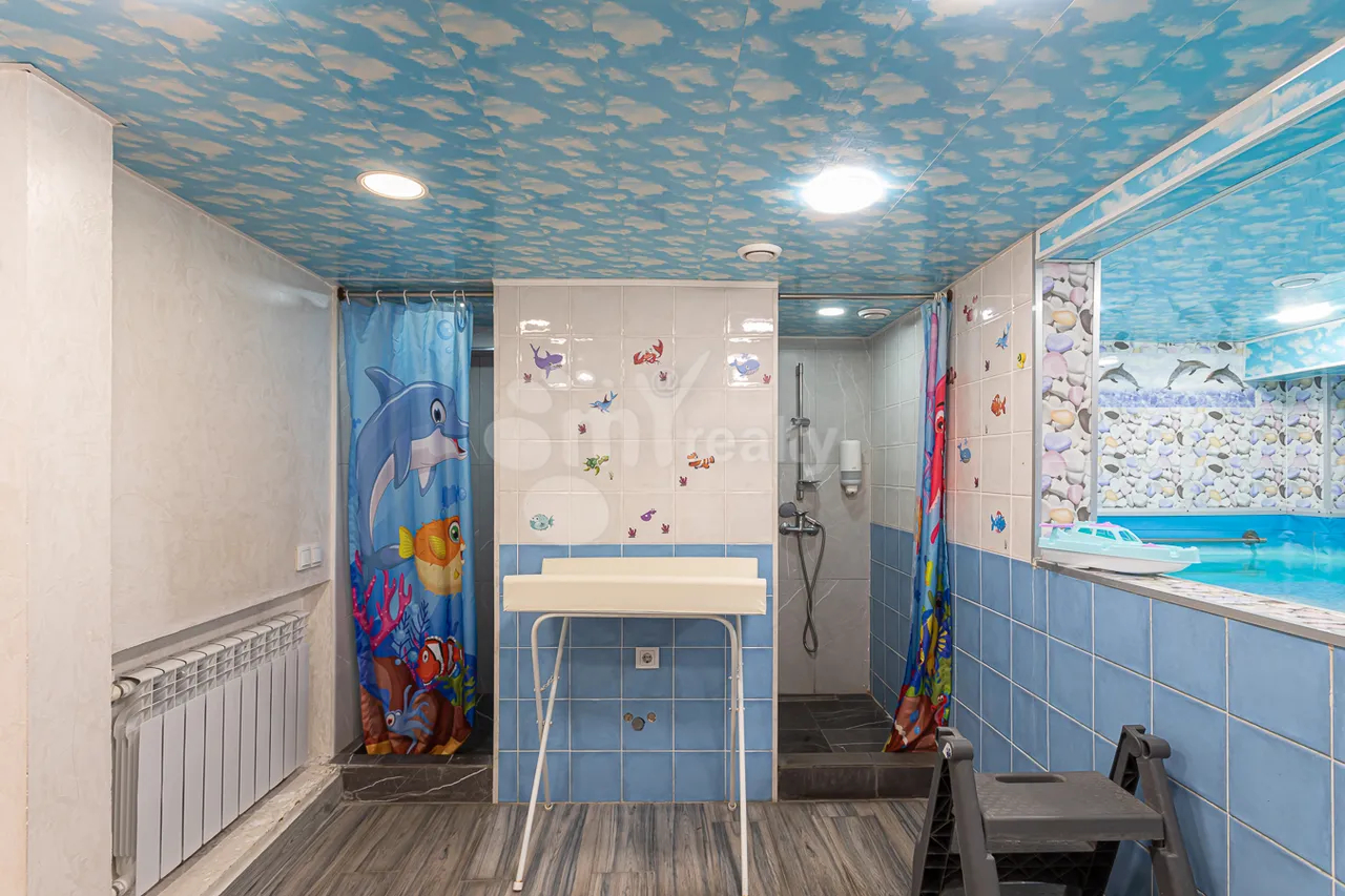 Commercial property for sale Bashinjaxyan St, Adshapnjak Yerevan, 160011