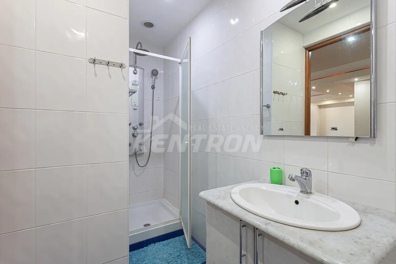 3 bedroom apartment for sale (خیابان نورترن (شمالی, مرکز شهر ایروان, 159096