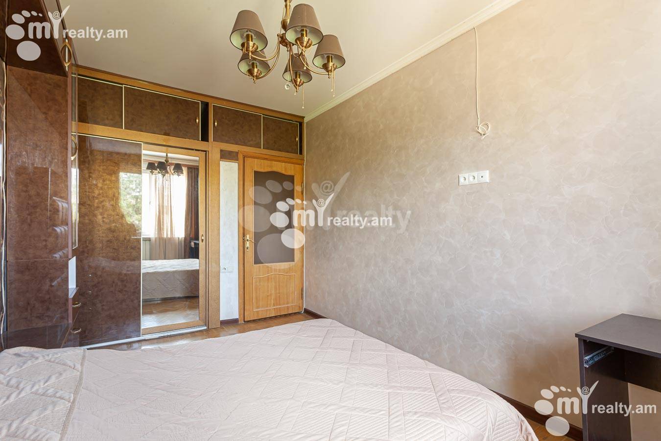 Купить 3 комнатную квартиру Арабкир 17ый ул, Арабкир Ереван, 155327