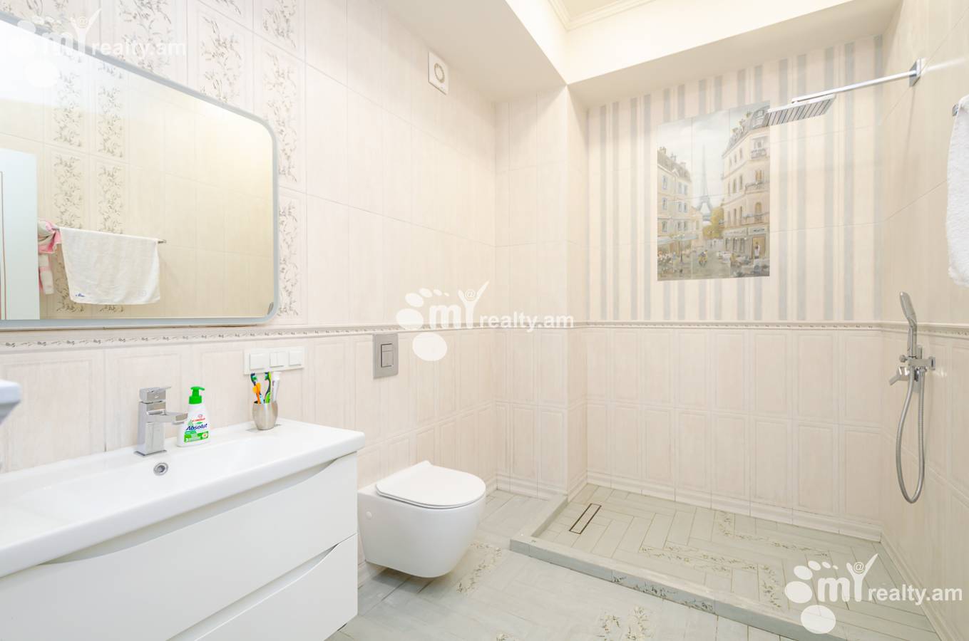 3 bedroom apartment for sale Rostom St, Center Yerevan, 143353