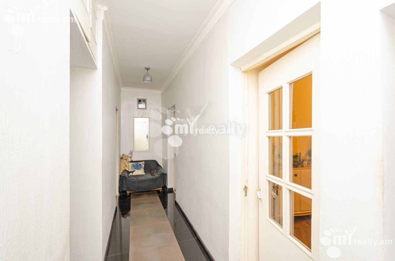 3 bedroom apartment for sale Zakyan St, Center Yerevan, 138329