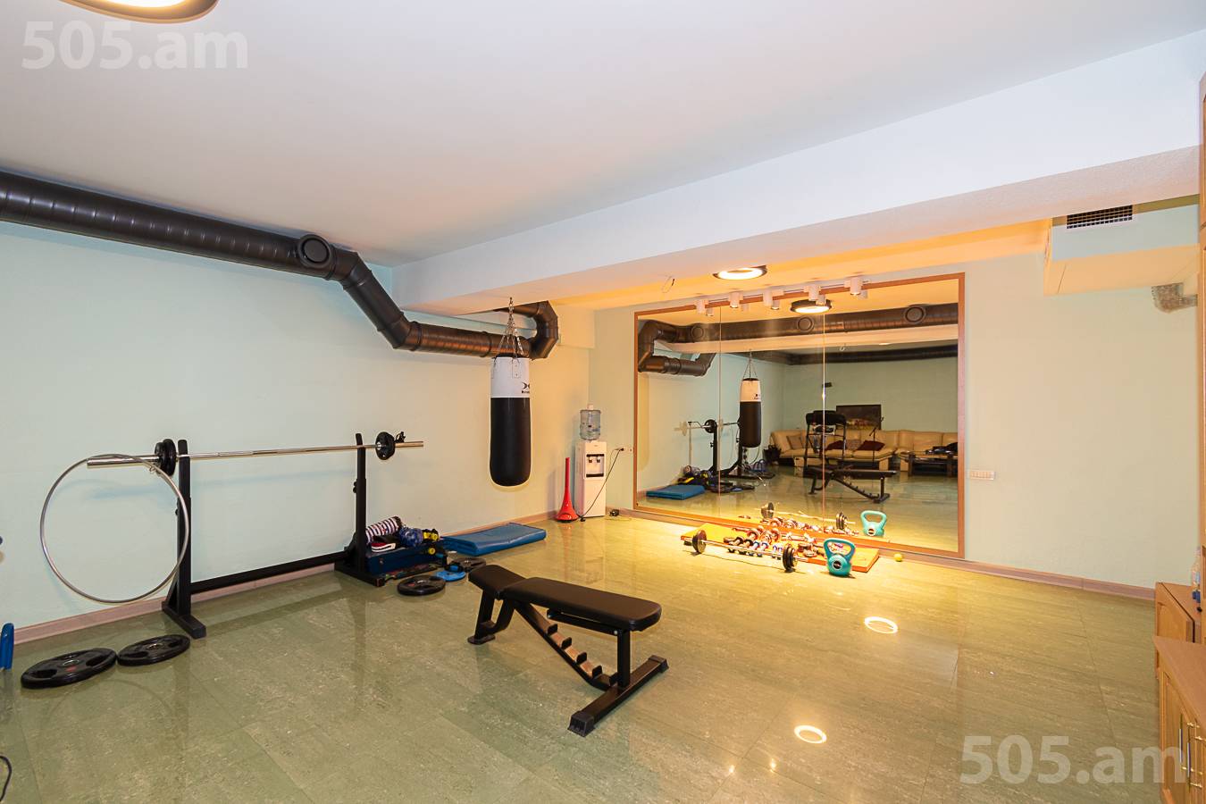 6 սենյականոց բնակարան  Ա.Մանուկյան փող, Կենտրոն Երևան, 153026