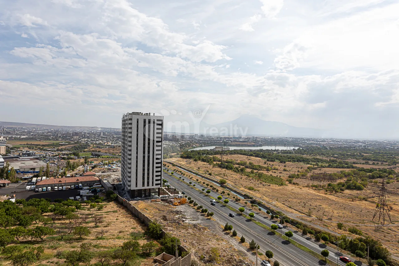 3 bedroom apartment for sale Tsovakal Isakov Ave, Center Yerevan, 157224