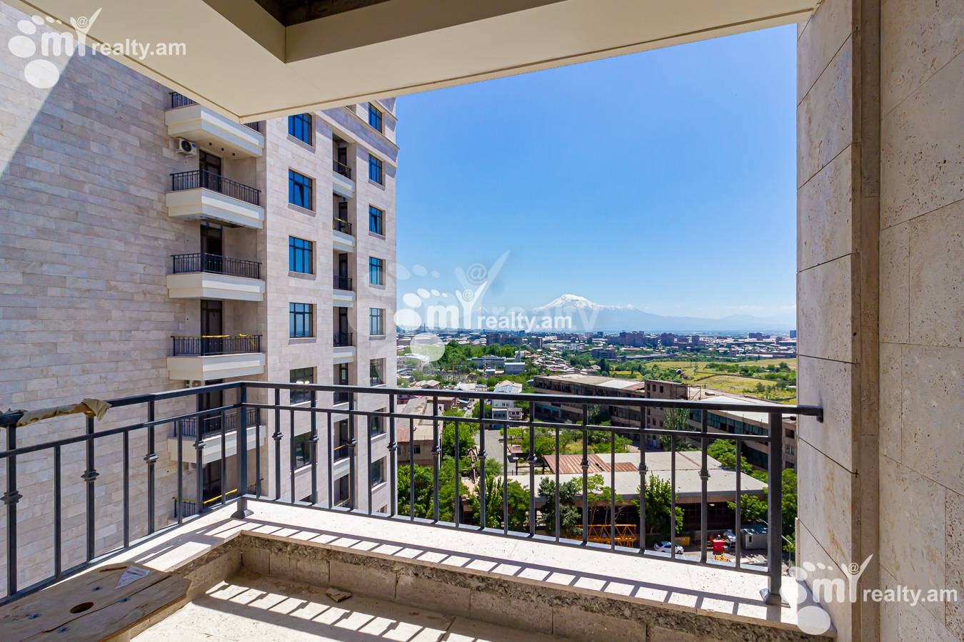 2 սենյականոց բնակարան  Արշակունյաց պող, Կենտրոն Երևան, 150903