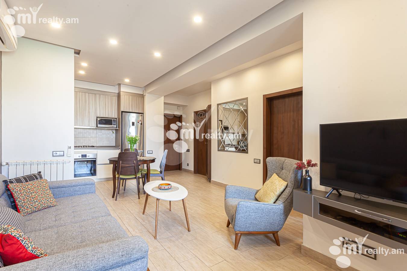 3 bedroom apartment for rent Antarayin St, Center Yerevan, 155627