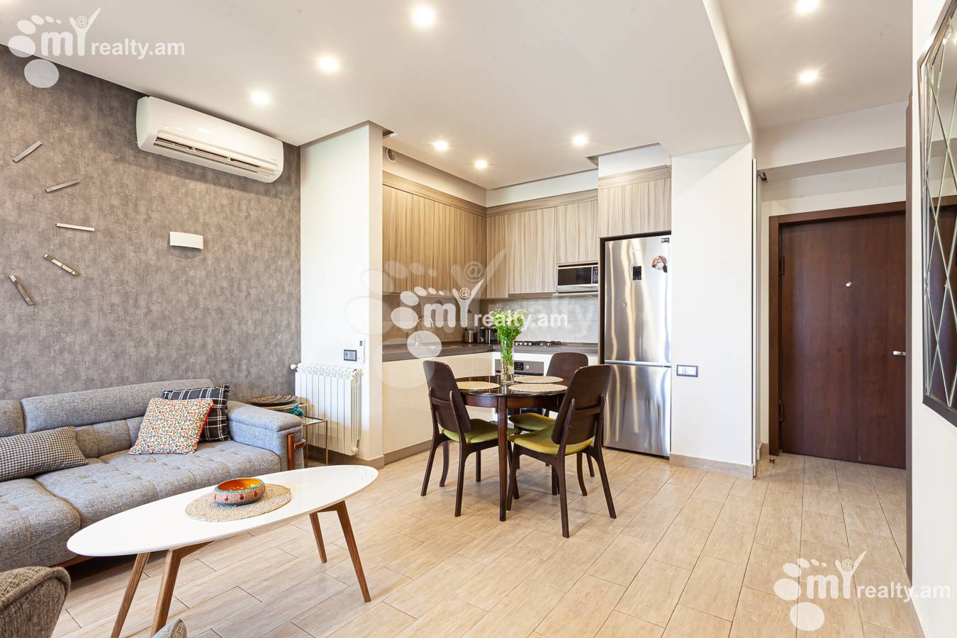 3 bedroom apartment for rent Antarayin St, Center Yerevan, 155627