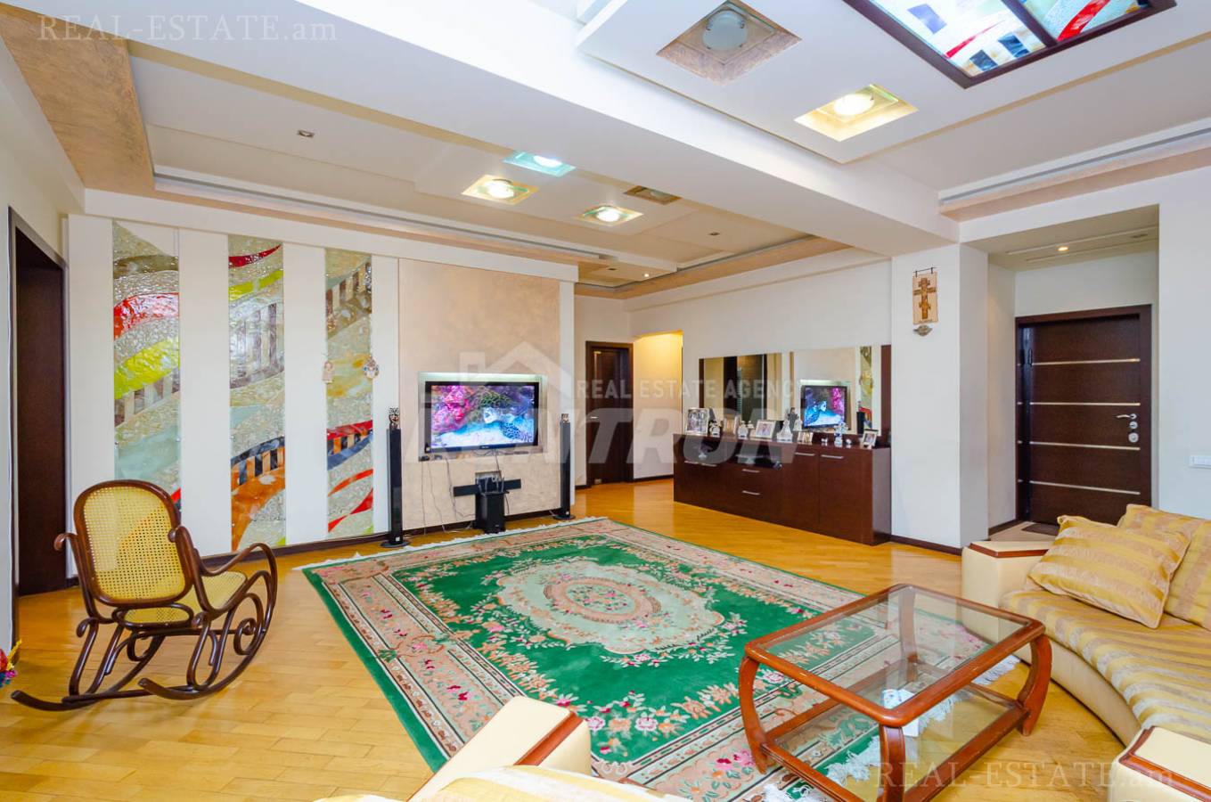 3 սենյականոց բնակարան  Եկմալյան փող, Կենտրոն Երևան, 139925