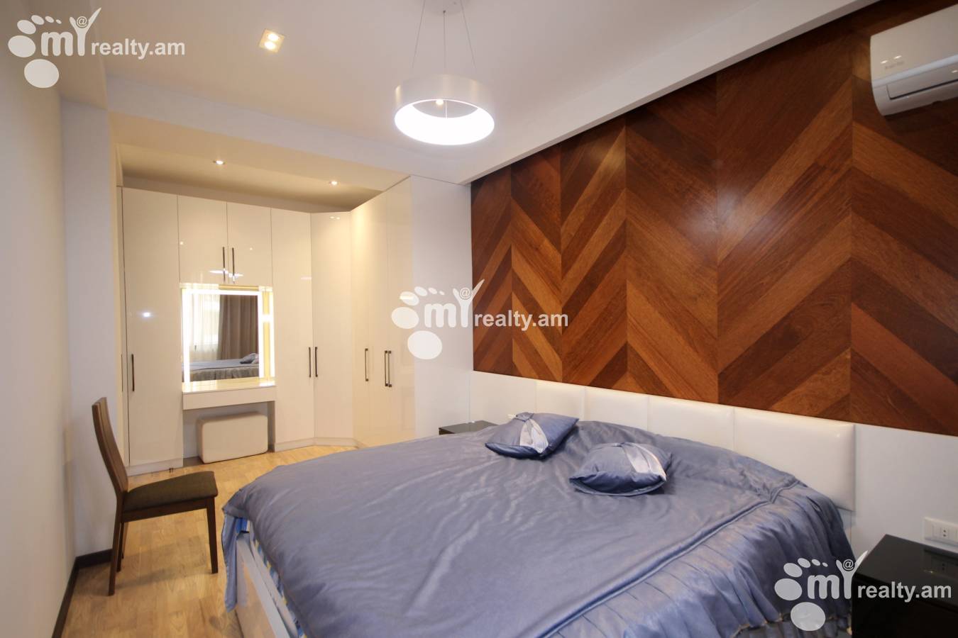 3 bedroom apartment for sale Hanrapetutyan St, Center Yerevan, 159599