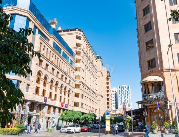 varcov-bnakaran-norakaruycum/2-senyakanoc/Amiryan+St/Center/Yerevan