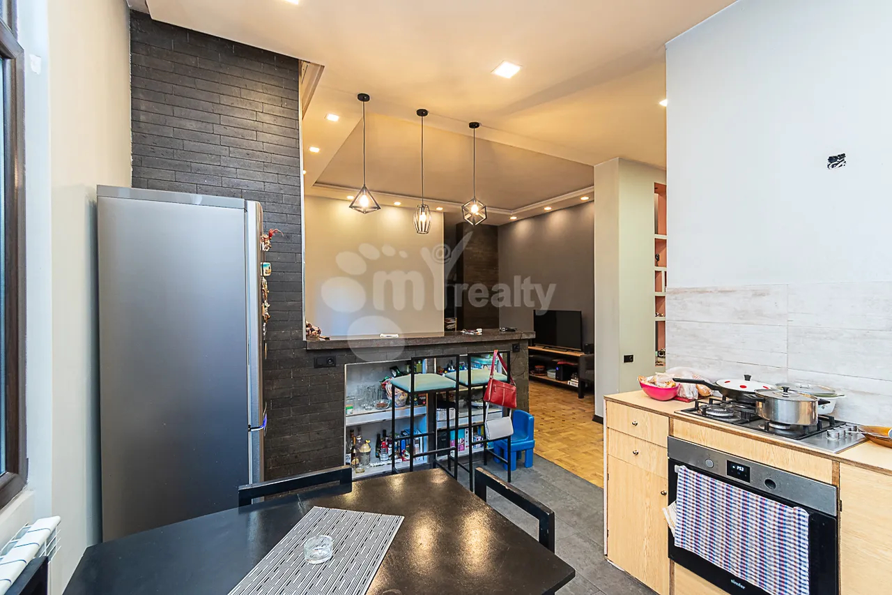 4 bedroom apartment for sale Aghayan St, Center Yerevan, 161574