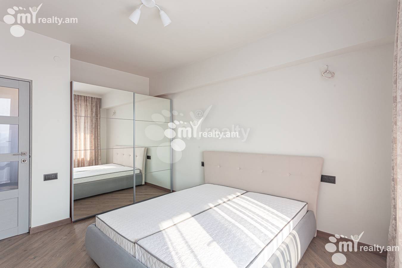 3 bedroom apartment for sale Tigran Mets Ave, Center Yerevan, 144327