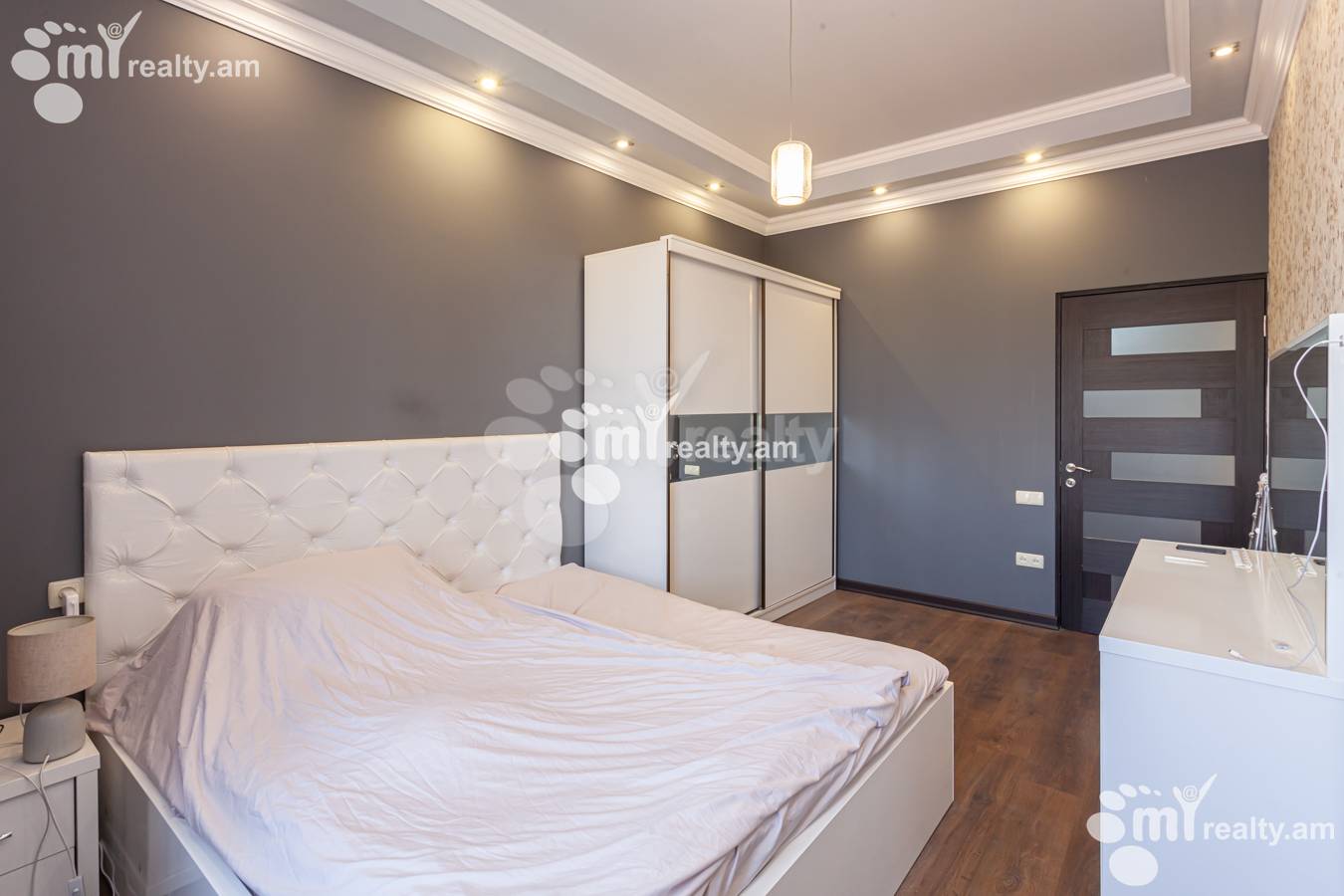 2 bedroom apartment for sale خیابان یِکمالیان, مرکز شهر ایروان, 140034