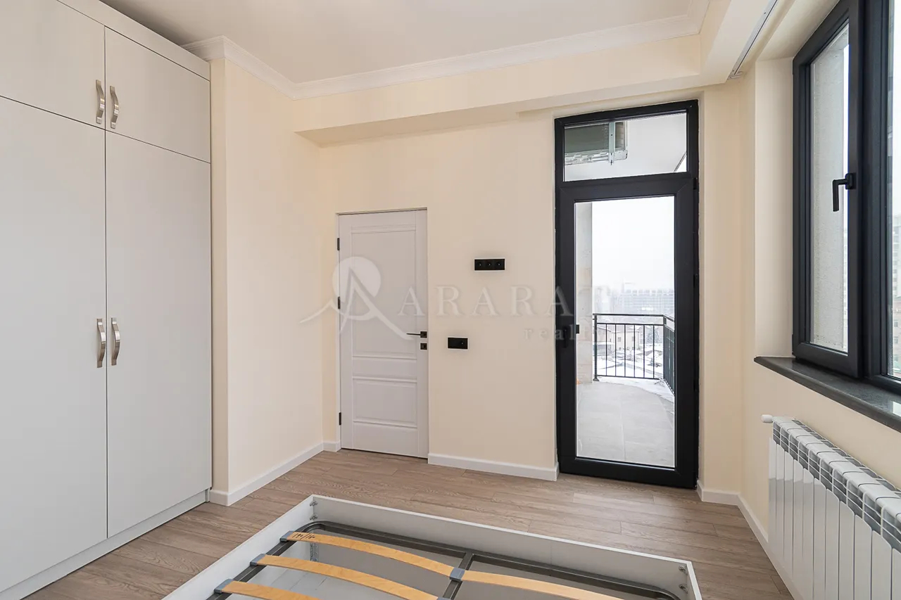 Купить 3 комнатную квартиру Грибоедов ул, Арабкир Ереван, 159220