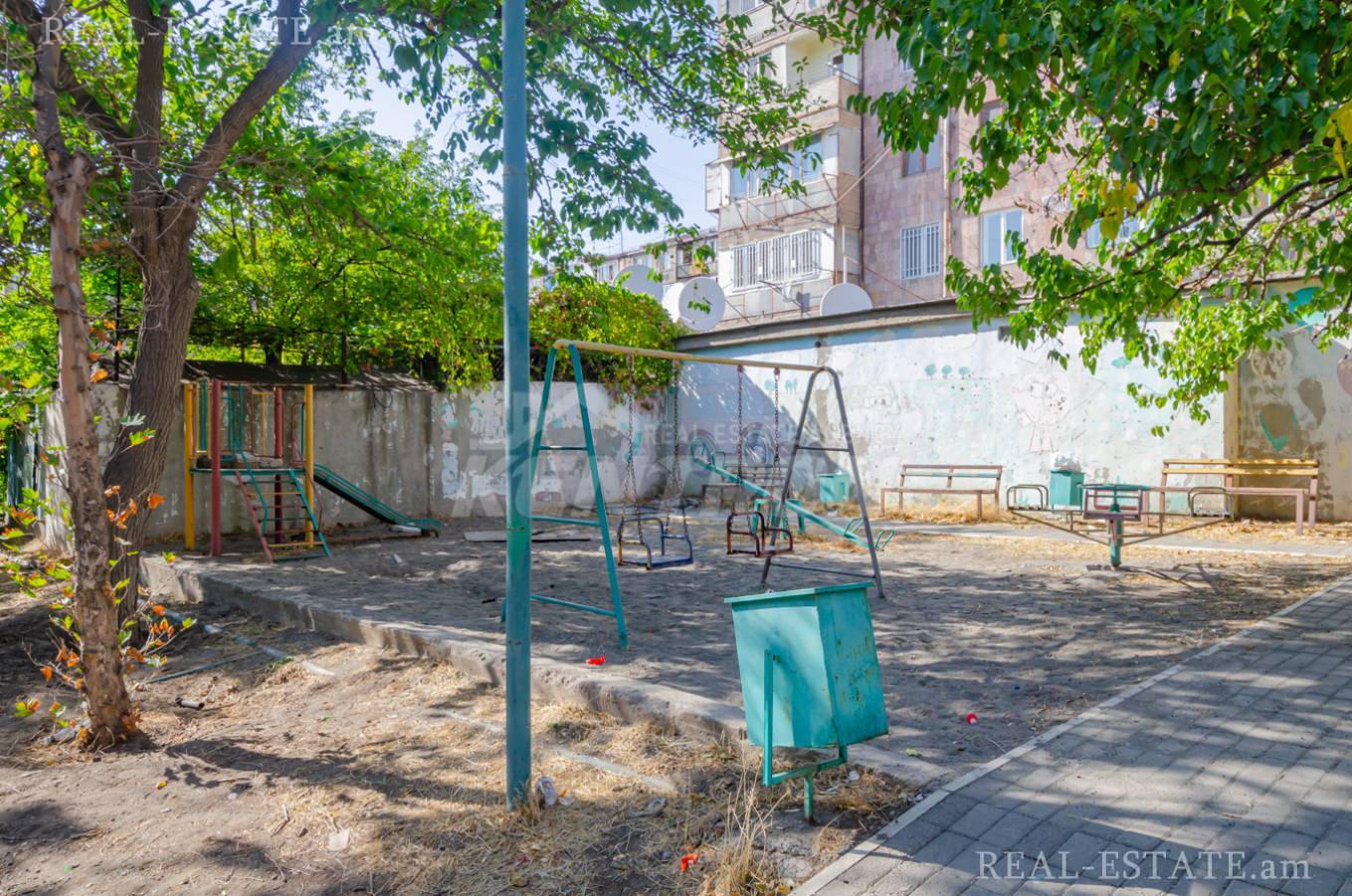 Купить 3 комнатную квартиру Н. Зарян стр, Арабкир Ереван, 143417