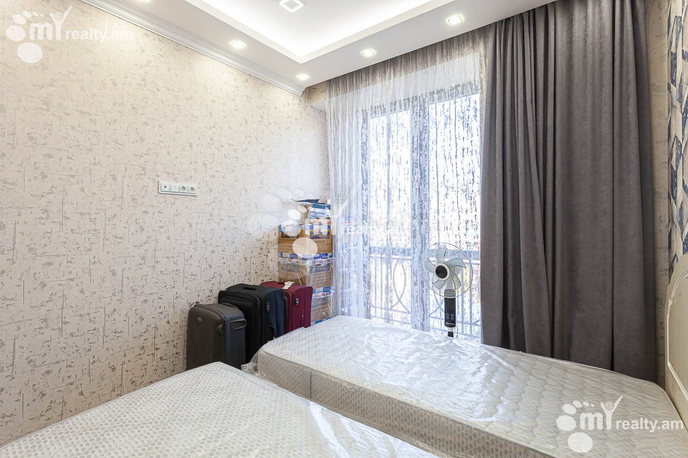 Купить 5 комнатную квартиру Сасна Црер ул., Давташен Ереван, 153655